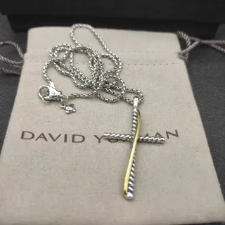 David Yurman Cable Cross قلادة فضة وذهب ثنائية اللون