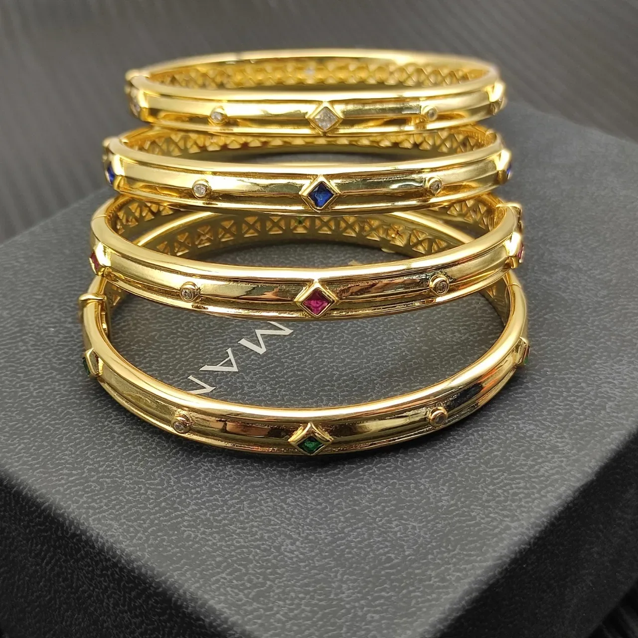 David Yurman Gold Openwork Gem-Set Hinged Bangle Bracelet 2