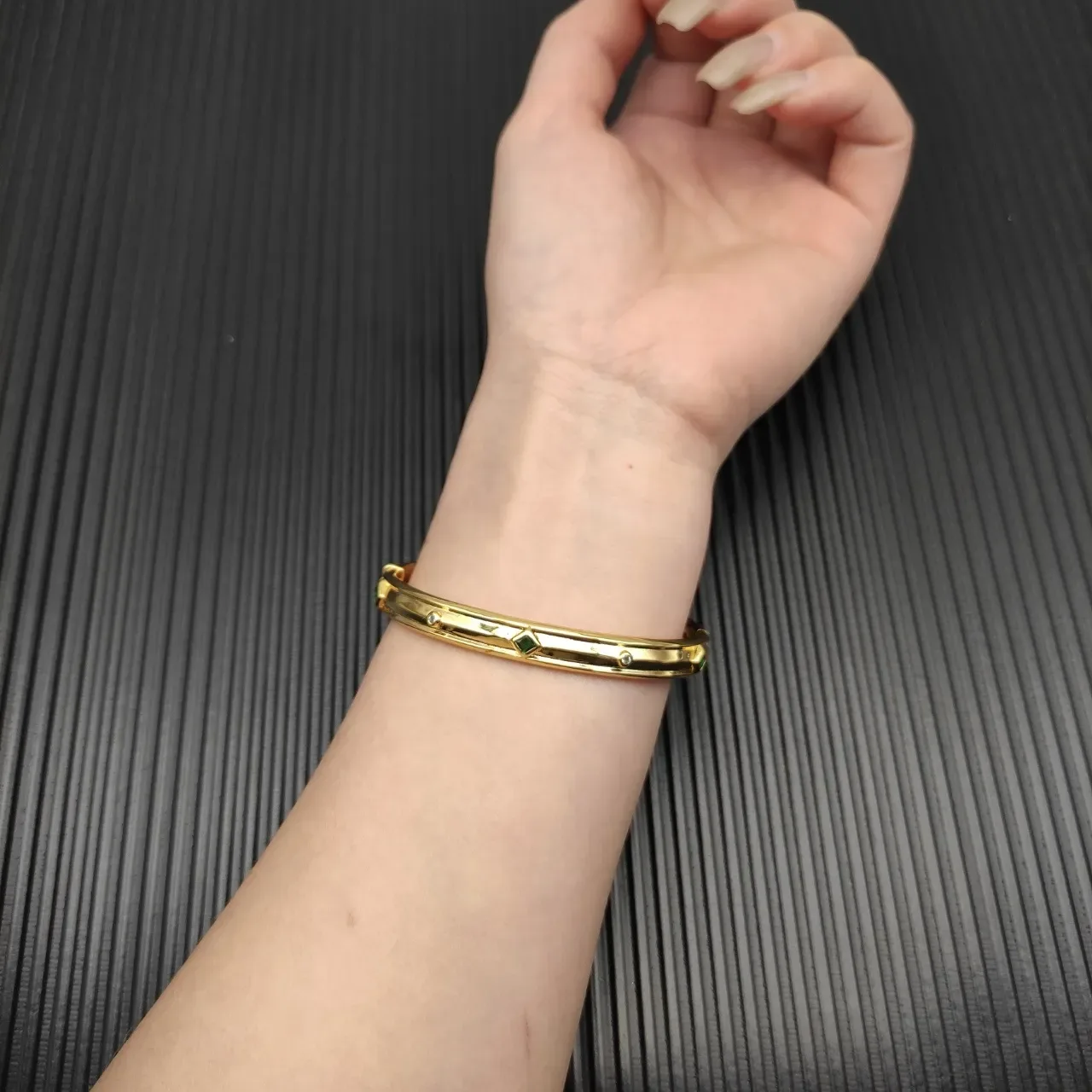 David Yurman Gold Openwork Gem-Set Hinged Bangle Bracelet 7