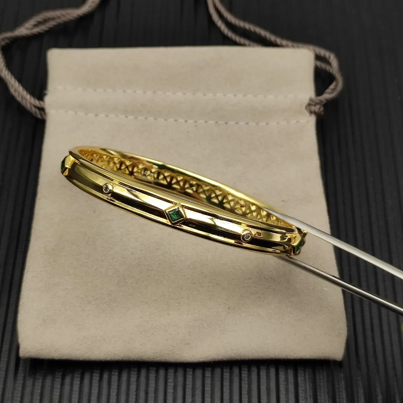 David Yurman Gold Openwork Gem-Set Hinged Bangle Bracelet 9