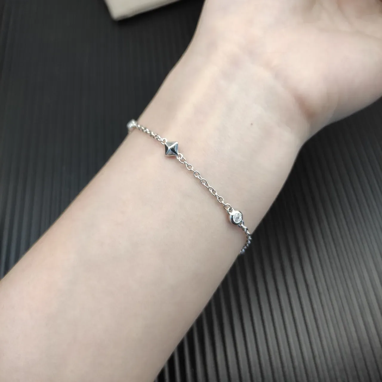 David Yurman Silver Fine Chain Bezel-Set Round Stones Bracelet 7