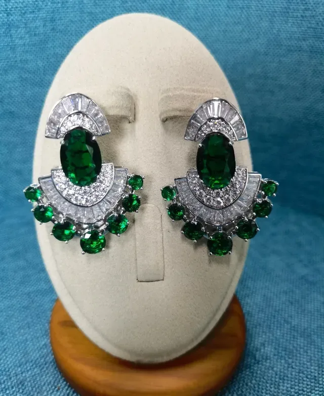 Fan-Shaped Ruby and Diamond Gemstone Dangling Earrings 5