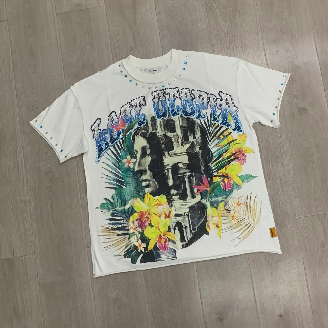 FIRST ROW Graphic-Print Embellished Sleeve T-Shirt 3