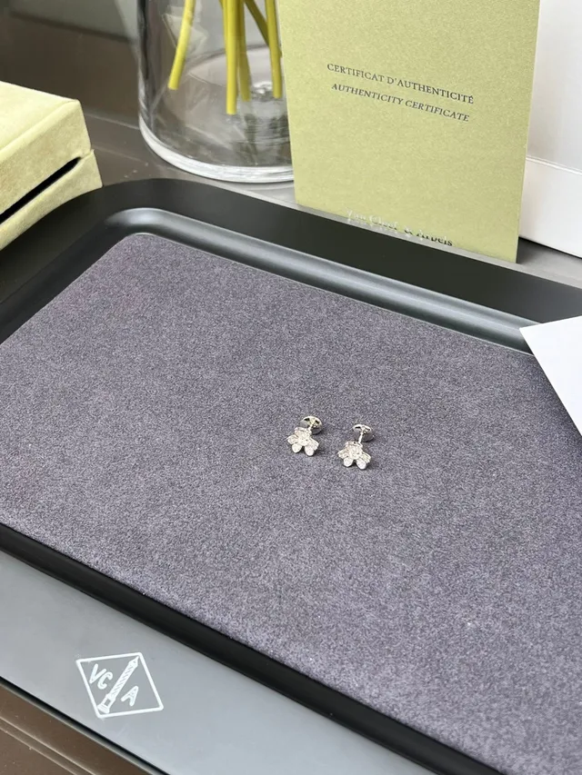 Flower-Shaped Pavé Stud Earrings 6