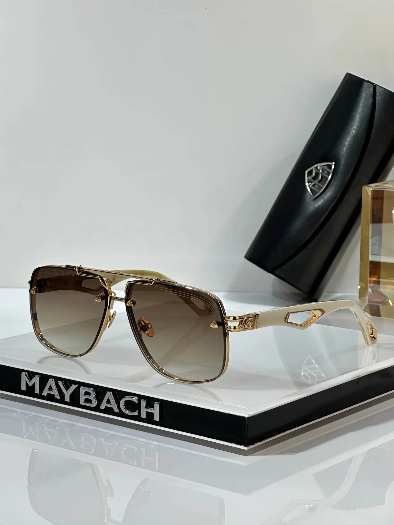 Gold Black Metal Frame Acetate Temples Sunglasses 8