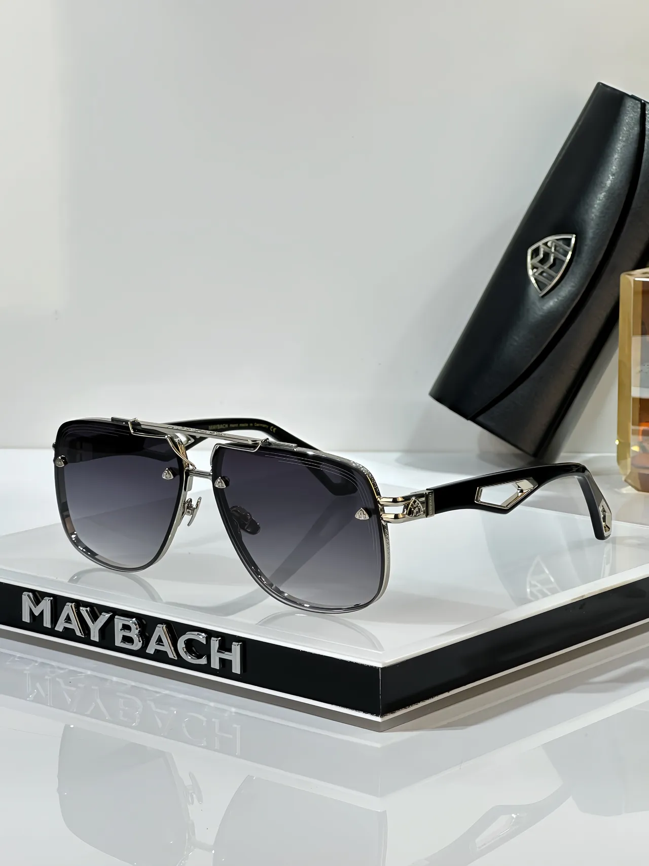 Gold Black Metal Frame Acetate Temples Sunglasses 9