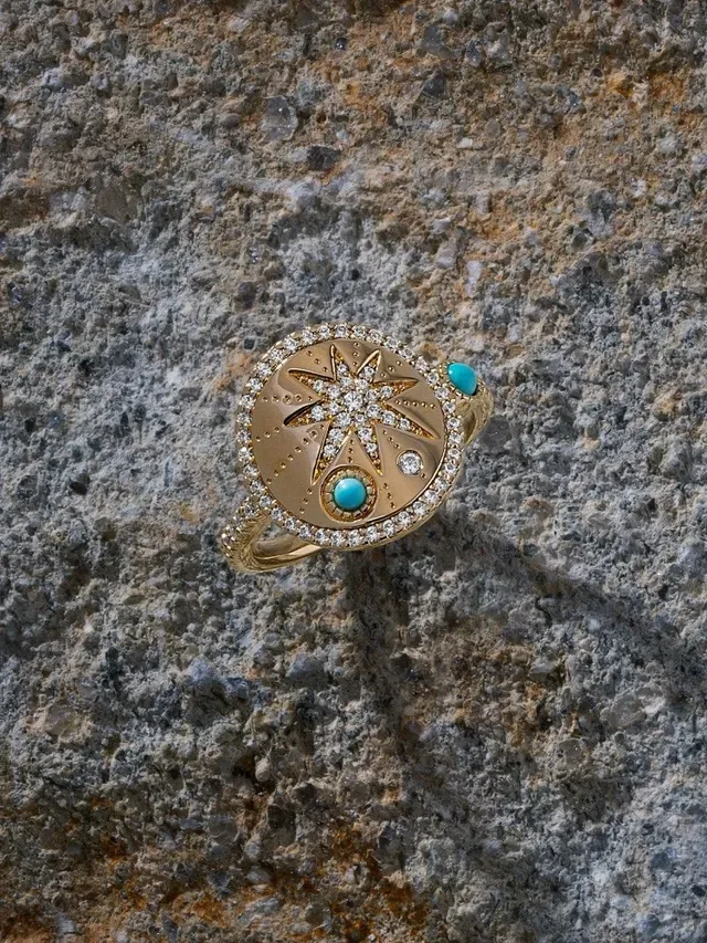 Gold Blue Ornate Circular Face Pavé-Set White Stones Ring 2