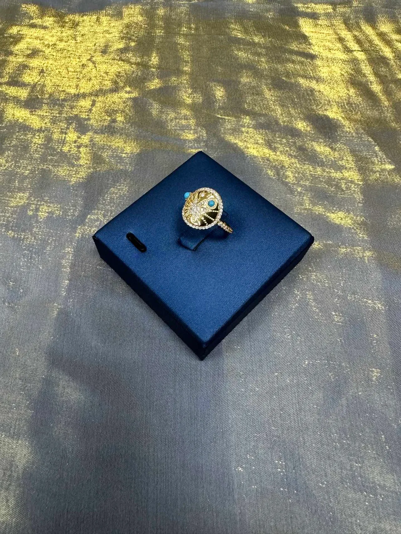 Gold Blue Ornate Circular Face Pavé-Set White Stones Ring 8