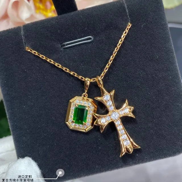 Gold Green Dual-Pendant Necklace 5