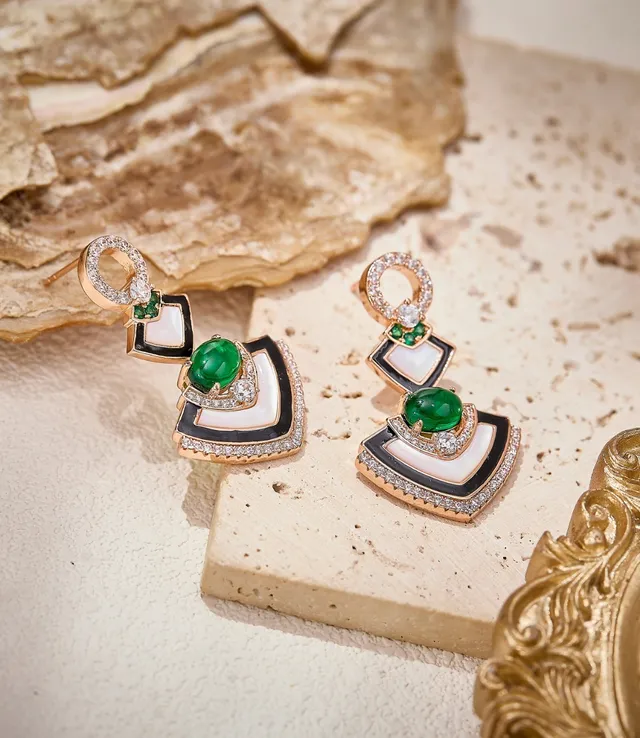 Gold Green Geometric Fan-Shaped Motif White And Black Enamel Inlay Earrings 5