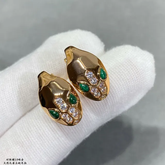 Gold Green Snake-Head Motif Metal Earrings 8