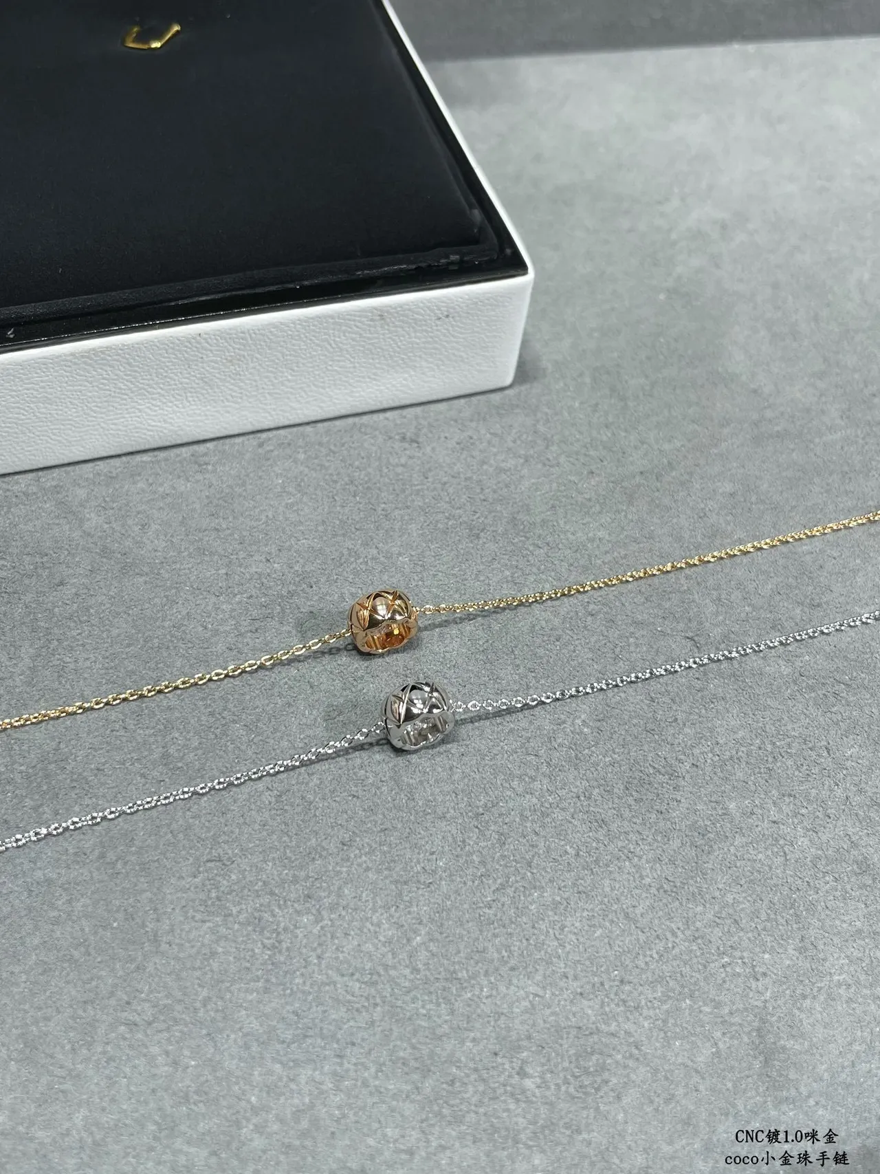 Gold Orange Thin Chain Round Pendant Bracelet 8