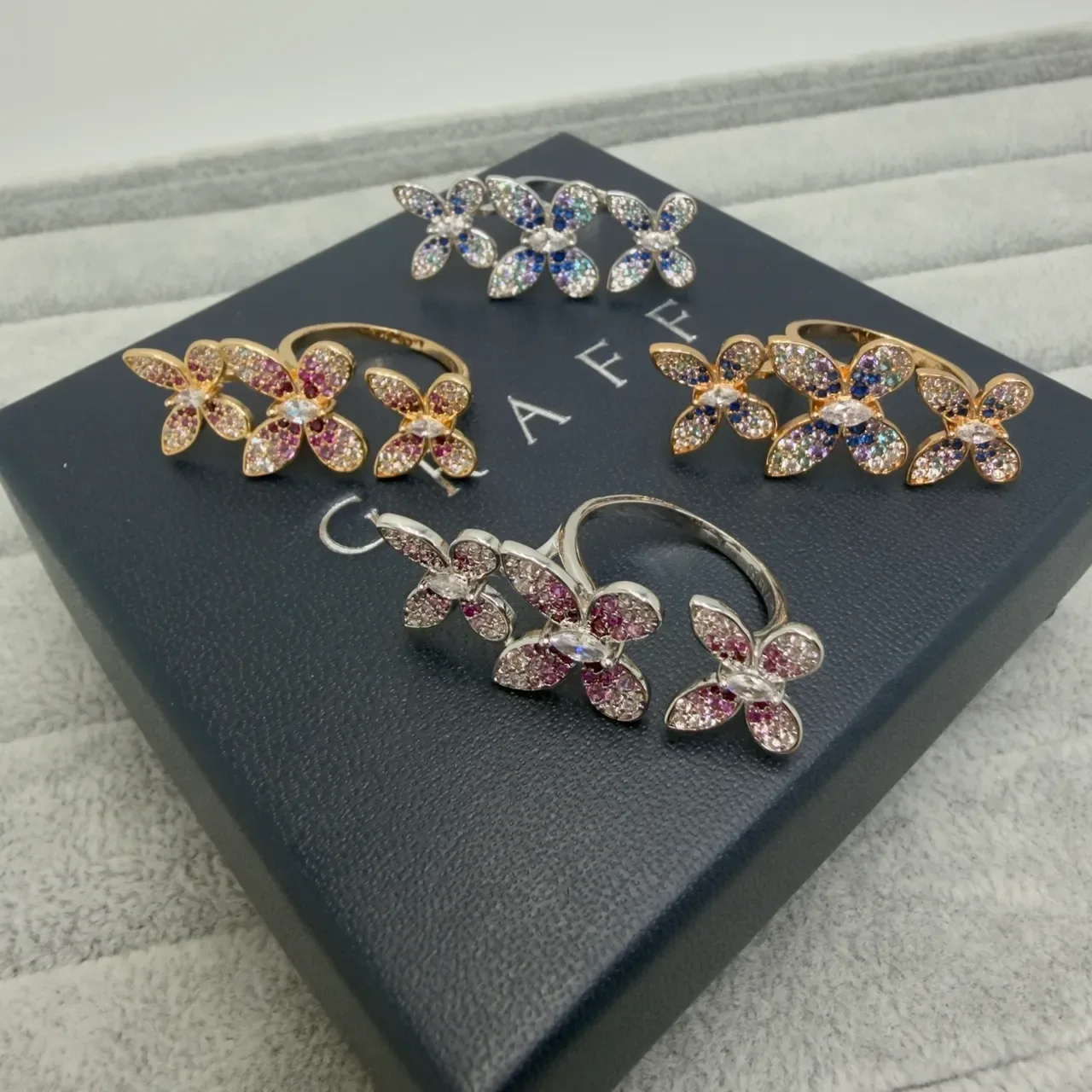 Gold Pink Floral Motif Pavé-Set Stones Ring 3