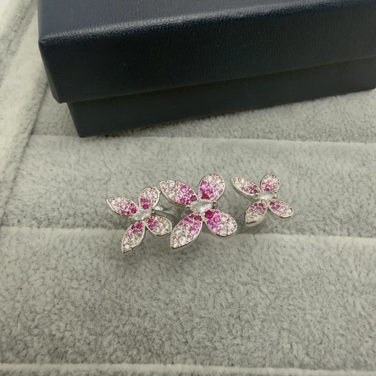 Gold Pink Floral Motif Pavé-Set Stones Ring 4