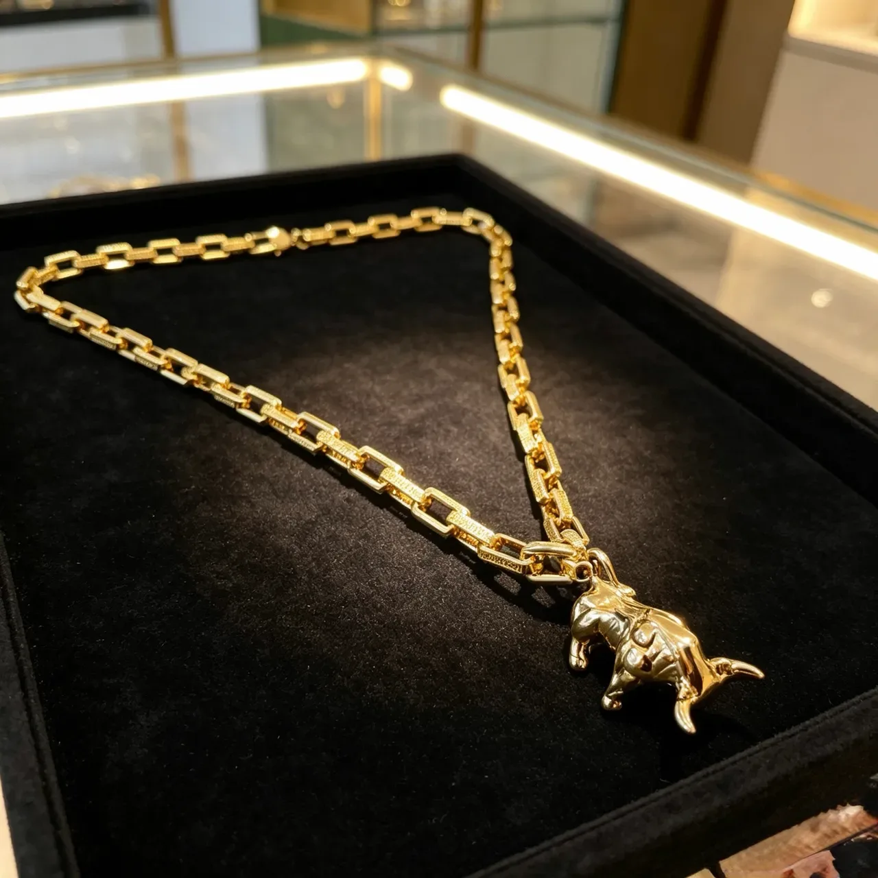 Gold Rectangular Link Chain Necklace 7