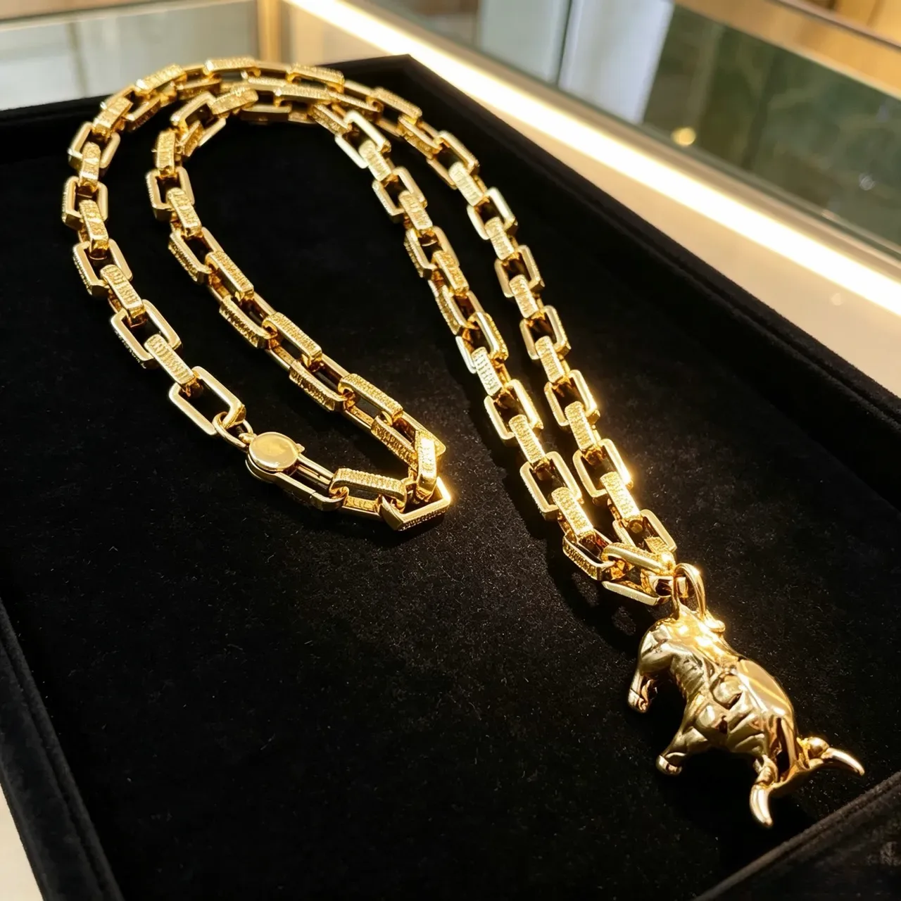 Gold Rectangular Link Chain Necklace 9