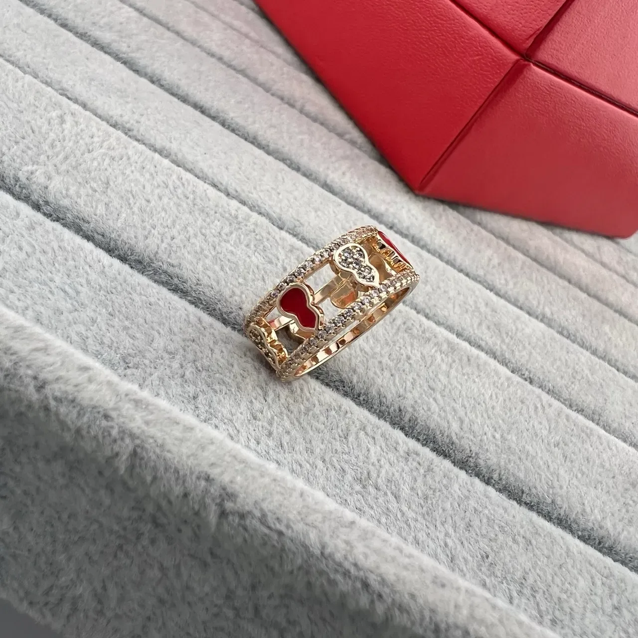 Gold Red Openwork Enamel Hearts Ring 4