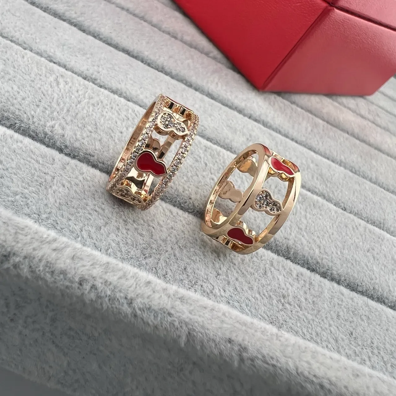 Gold Red Openwork Enamel Hearts Ring 6