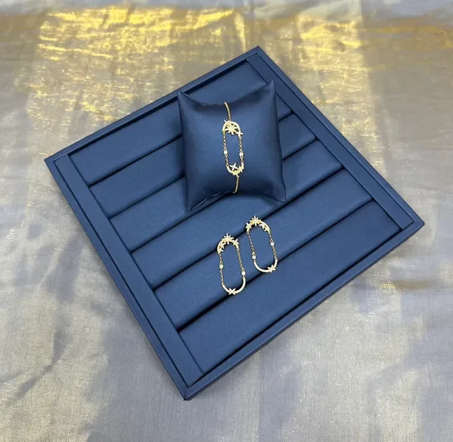Gold Silver Crystal-Embellished Jewelry 4