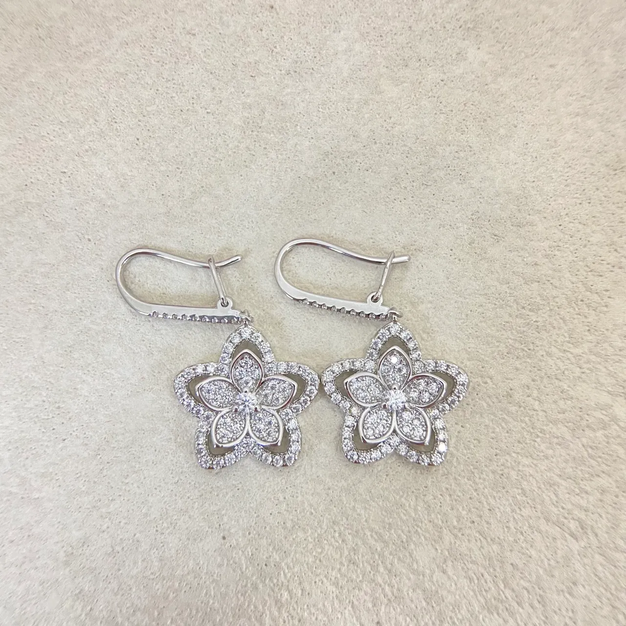 Gold Silver Flower-Shaped Pavé-Set Earrings 2