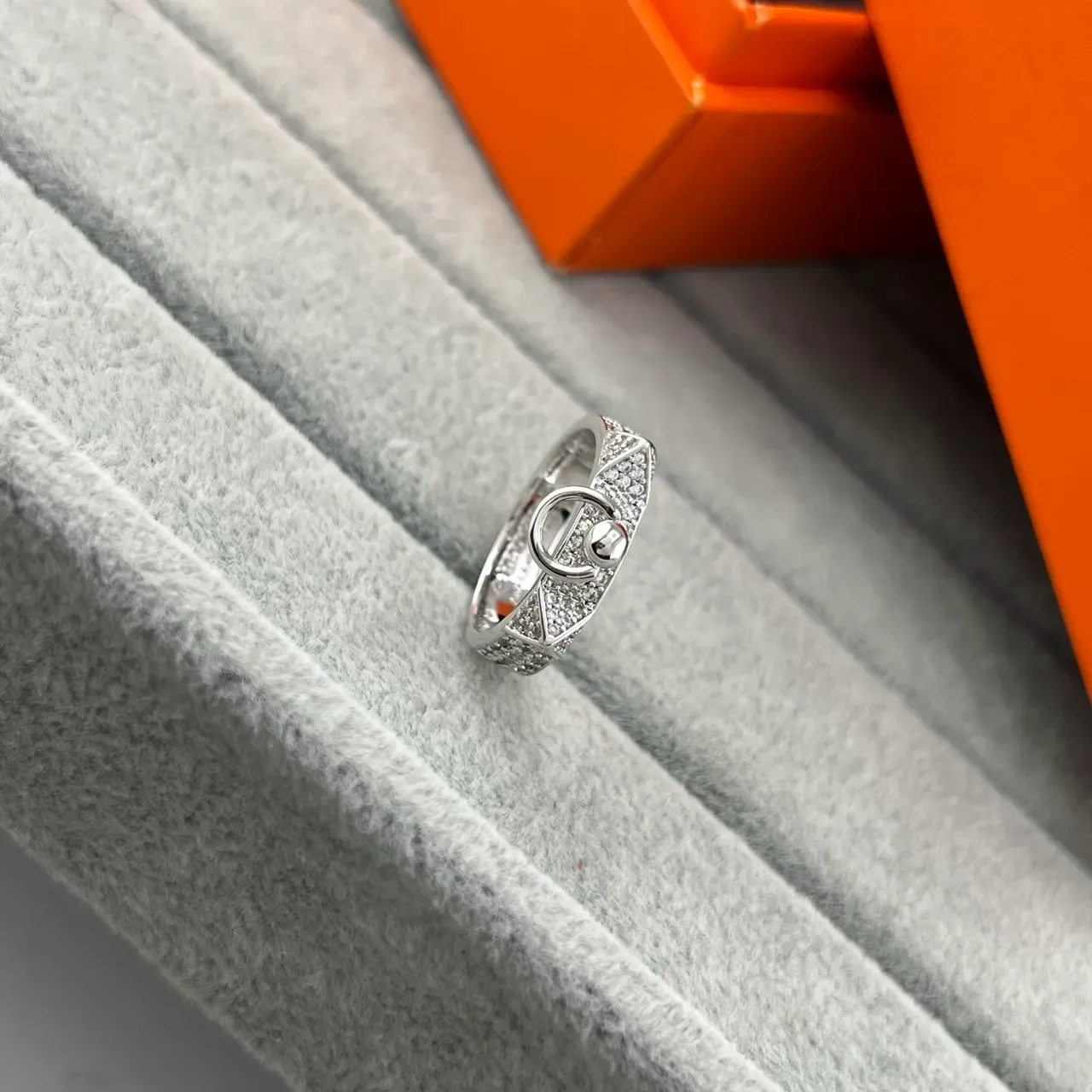 Gold Silver Pavé-Set Buckle-Motif Ring 3