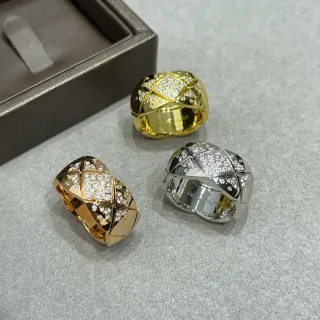 Gold Silver Quilted Geometric Band Pavé-Set Stones Ring