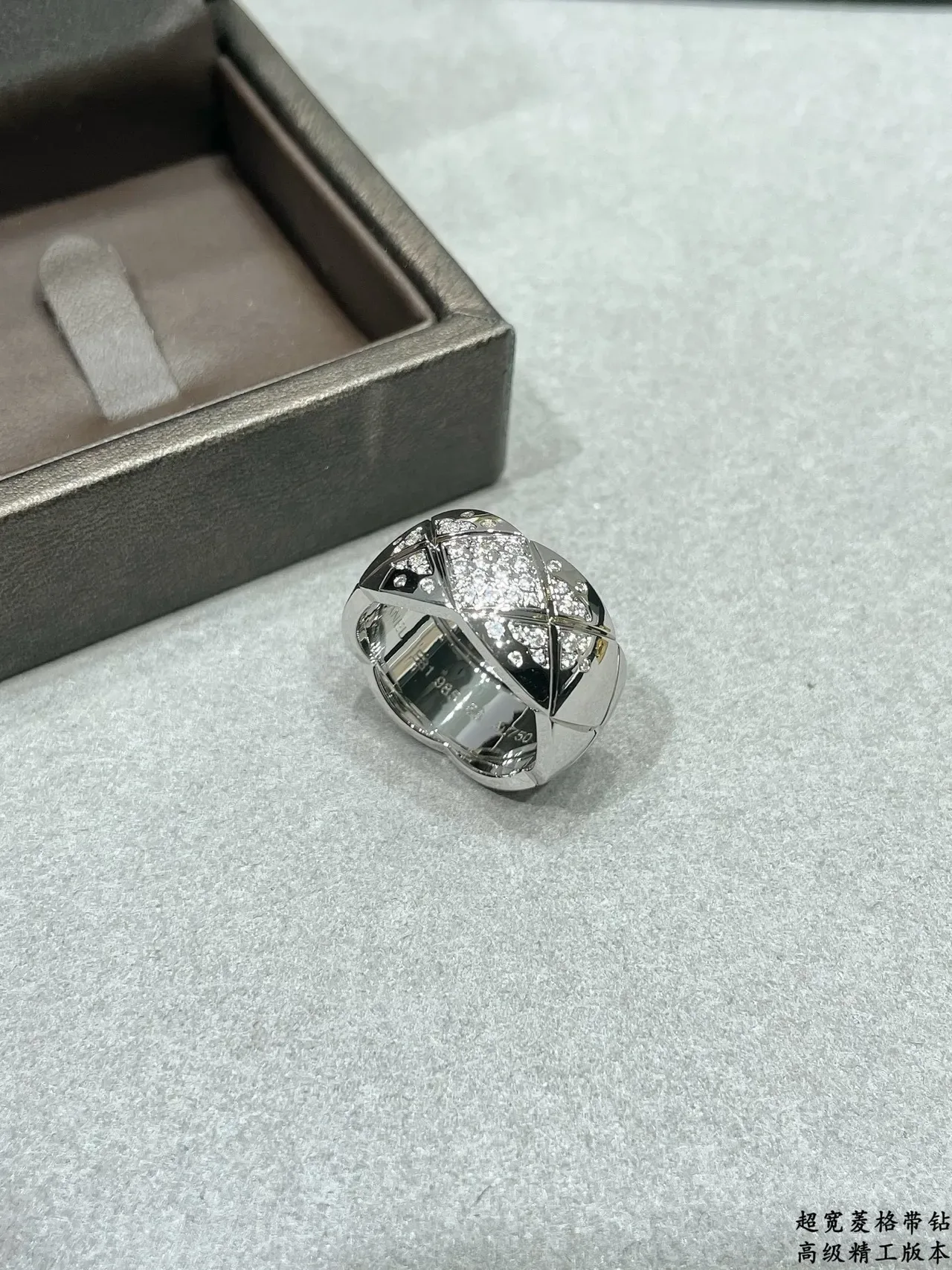 Gold Silver Quilted Geometric Band Pavé-Set Stones Ring 4