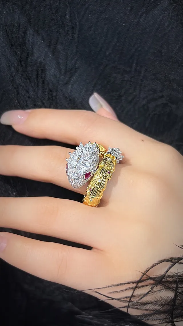 Gold Silver Sculptural Snake Motif Pavé-Set Clear Crystals Ring 7