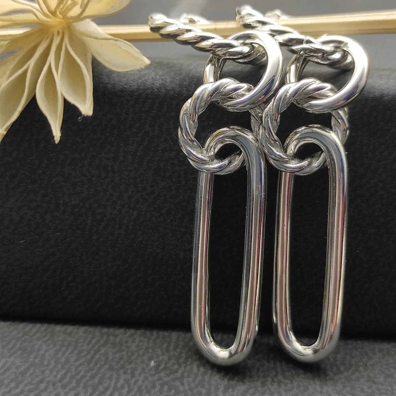 Gold Silver Twisted Rope-Link Chain U-Shaped Spring-Loaded Clasp Bracelet 2