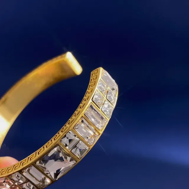 Bracelet de Cristal Doré à Canaux avec Baguette et Princess-Cut 4