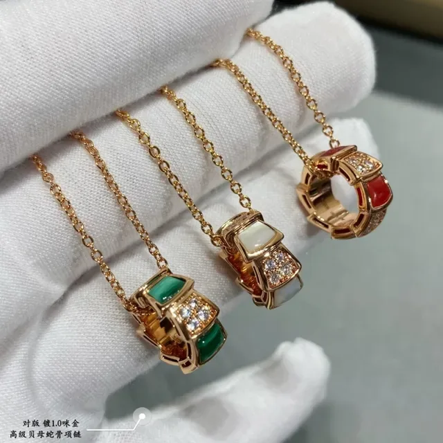 Gold-Tone Cylindrical Gemstone Pendant Necklaces 7