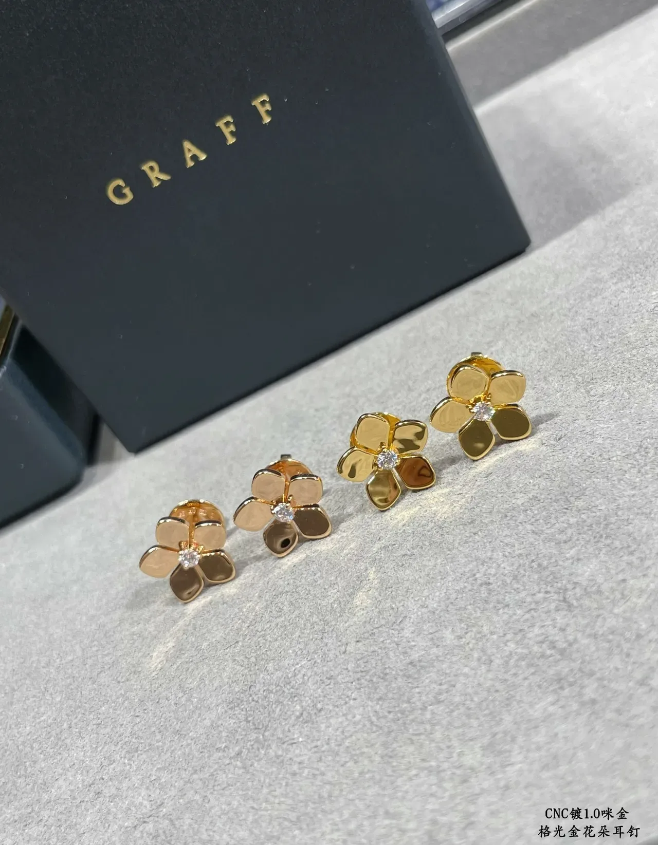 Gold-Tone Five-Petal Flower Stud Earrings 8