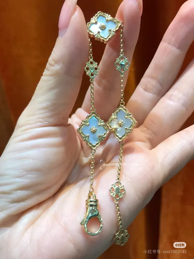 Gold-Tone Quatrefoil Floral Inlay Chain Bracelets 2