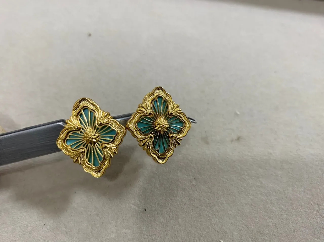 Gold-Toned Enamel Floral Clip-On Earrings 8