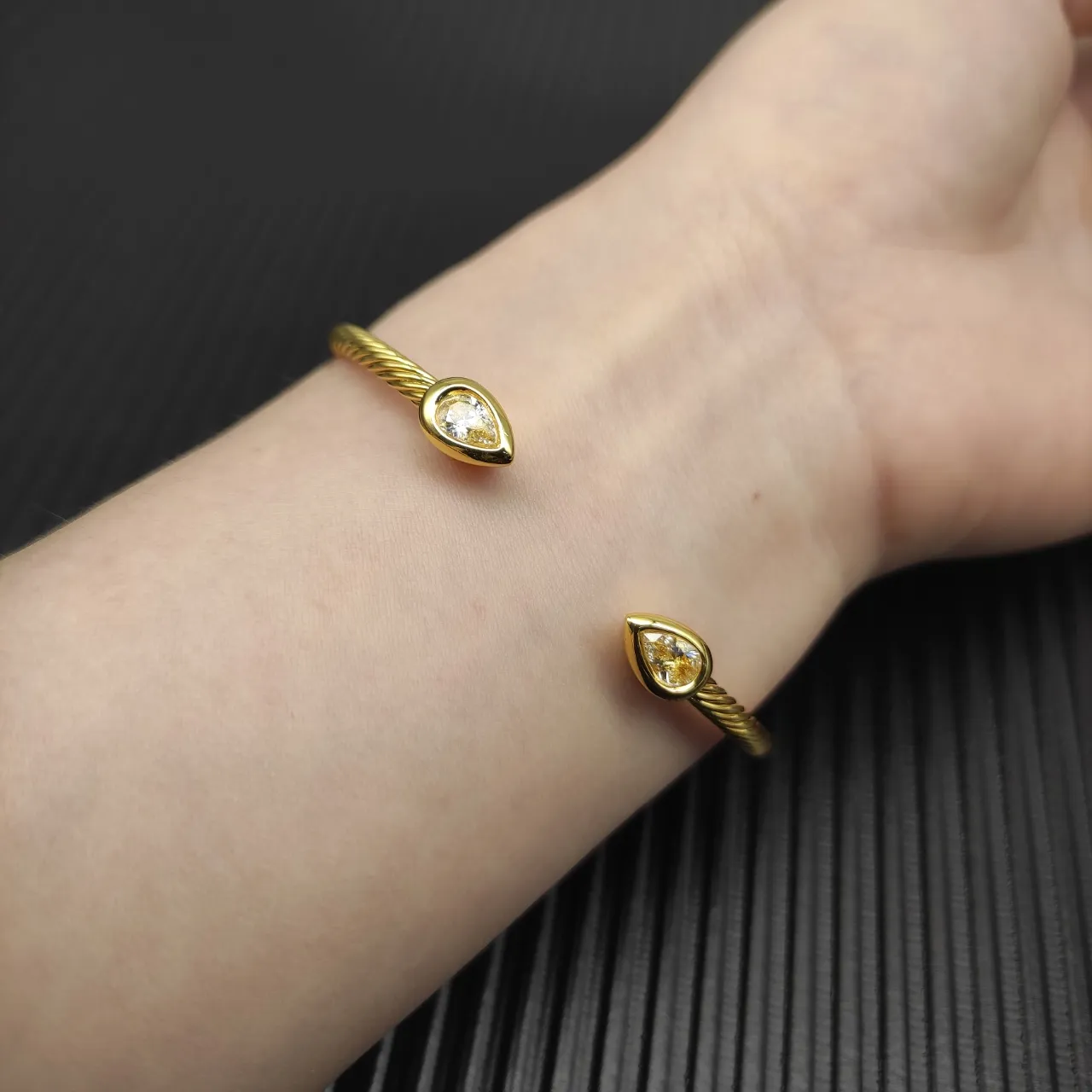 Gold Transparent Twisted Rope Cable Pear-Shaped Bezel-Set Stones Bracelet 12