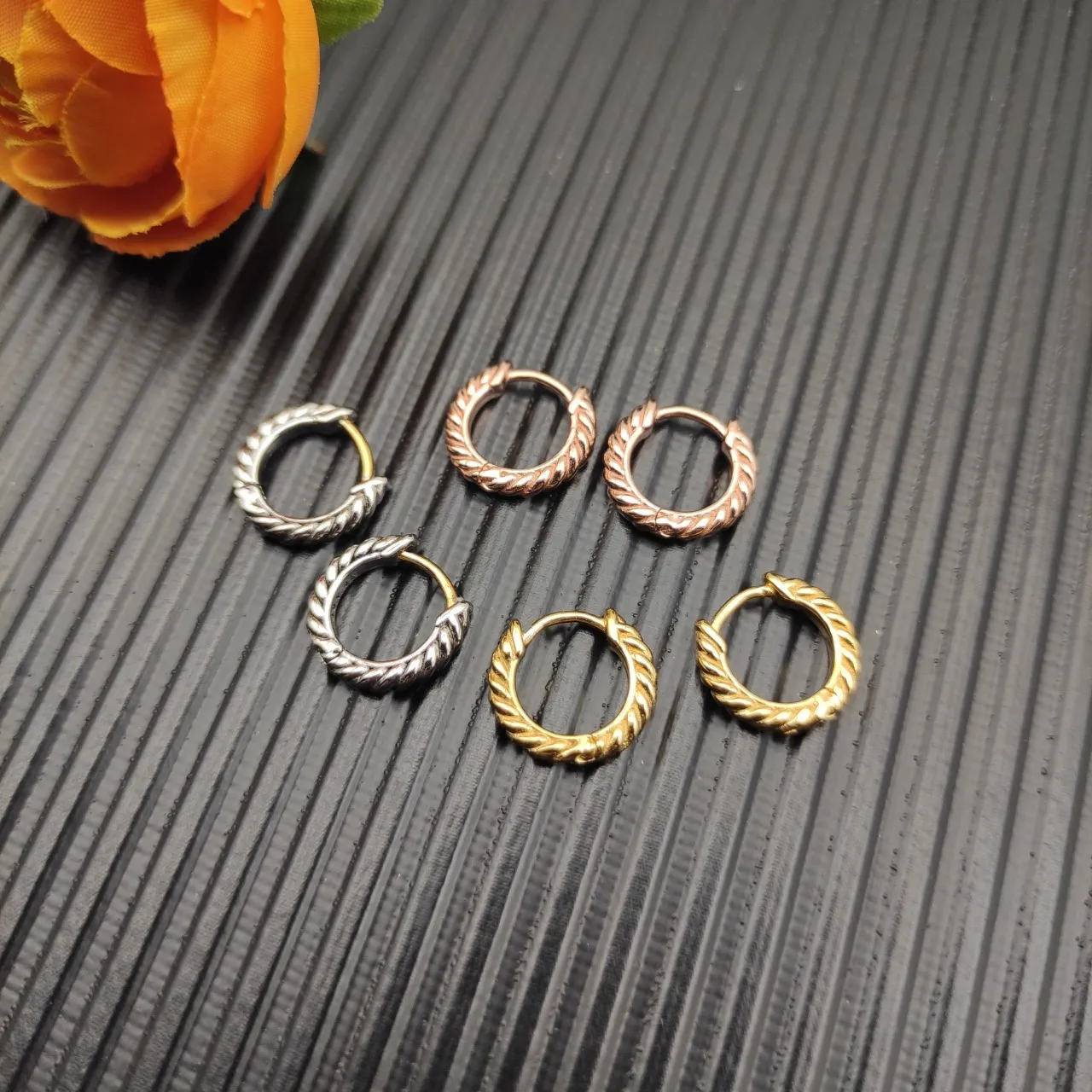Gold Twisted Rope Texture Hinged Closure Earrings 3