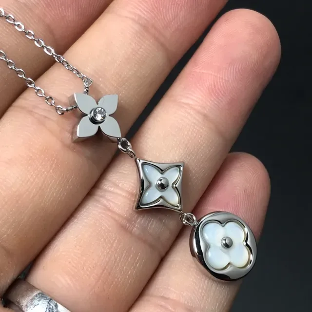 Gold White Floral Charm Quatrefoil Motif Necklace 2