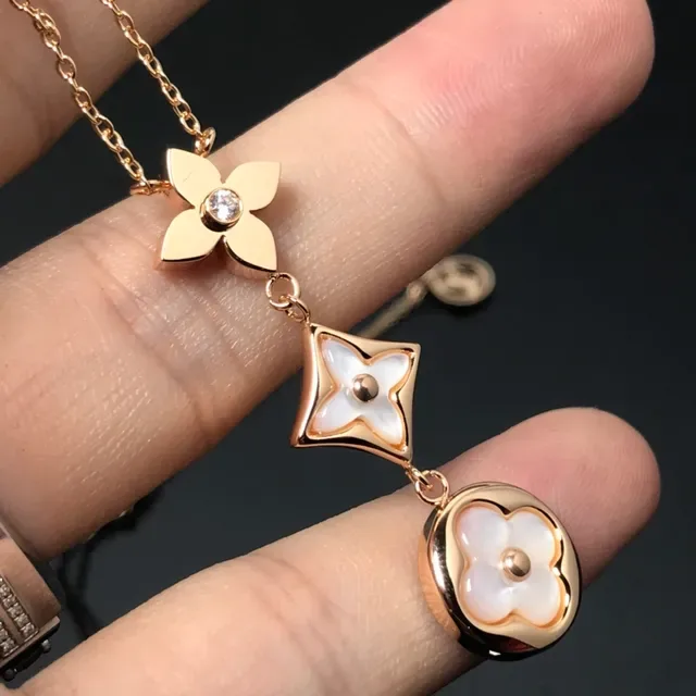 Gold White Floral Charm Quatrefoil Motif Necklace 4