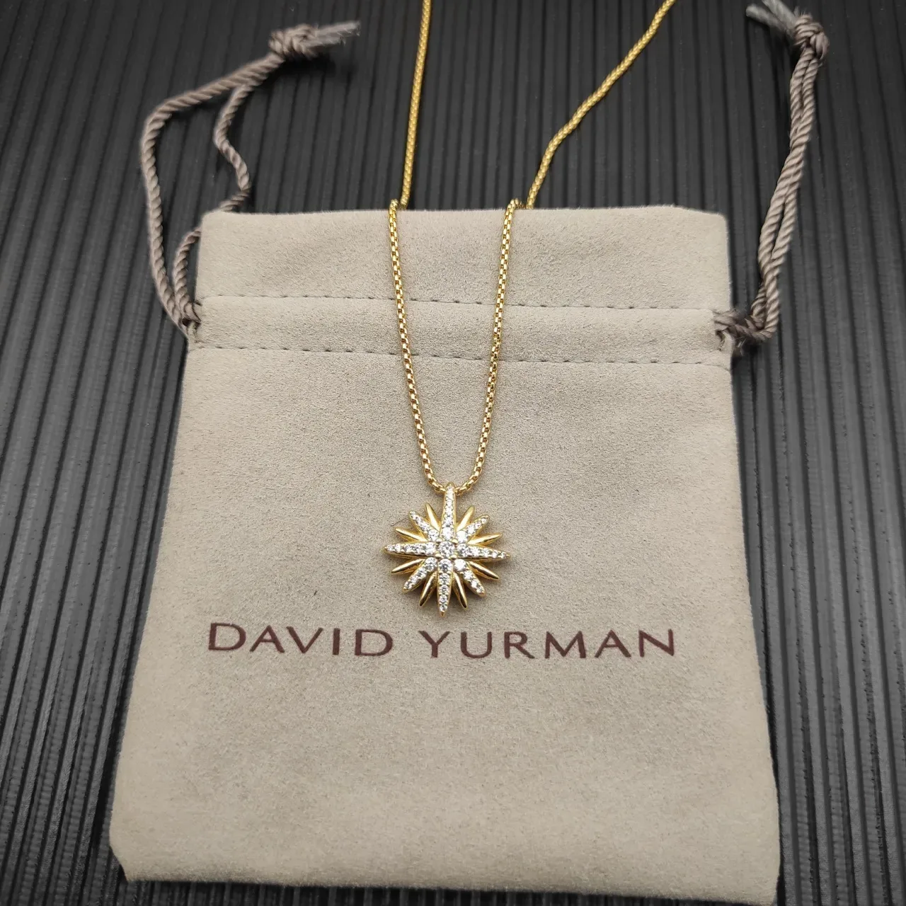 Gold White Starburst Pendant Pavé-Set Diamonds Necklace 9