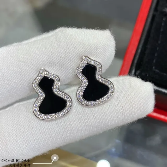 Gourd-Shaped Pavé Crystal Inlay Stud Earrings 4