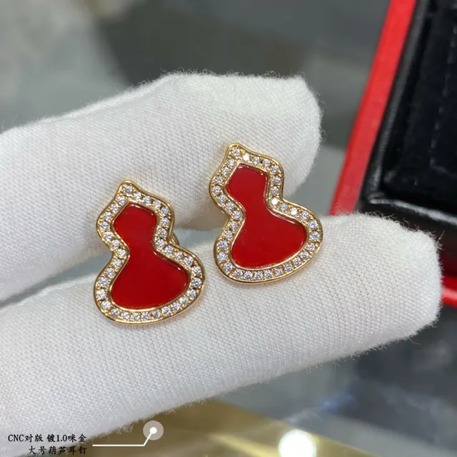 Gourd-Shaped Pavé Crystal Inlay Stud Earrings 6