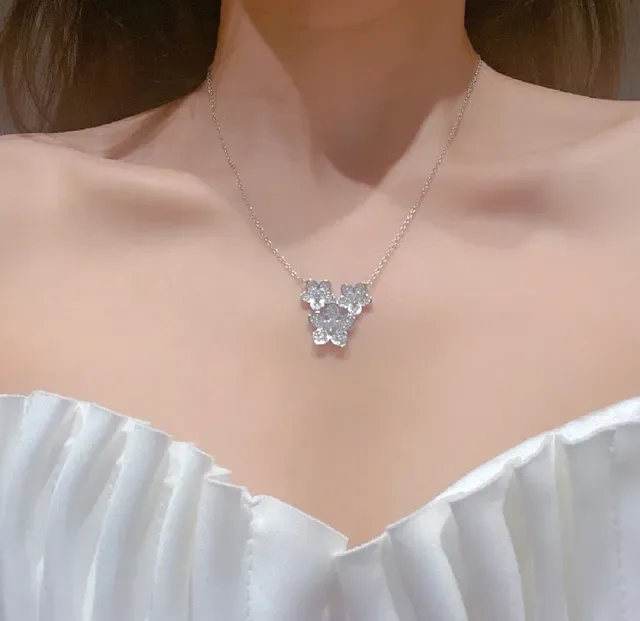 Graff Floral Cluster Pavé Diamond Necklace 9