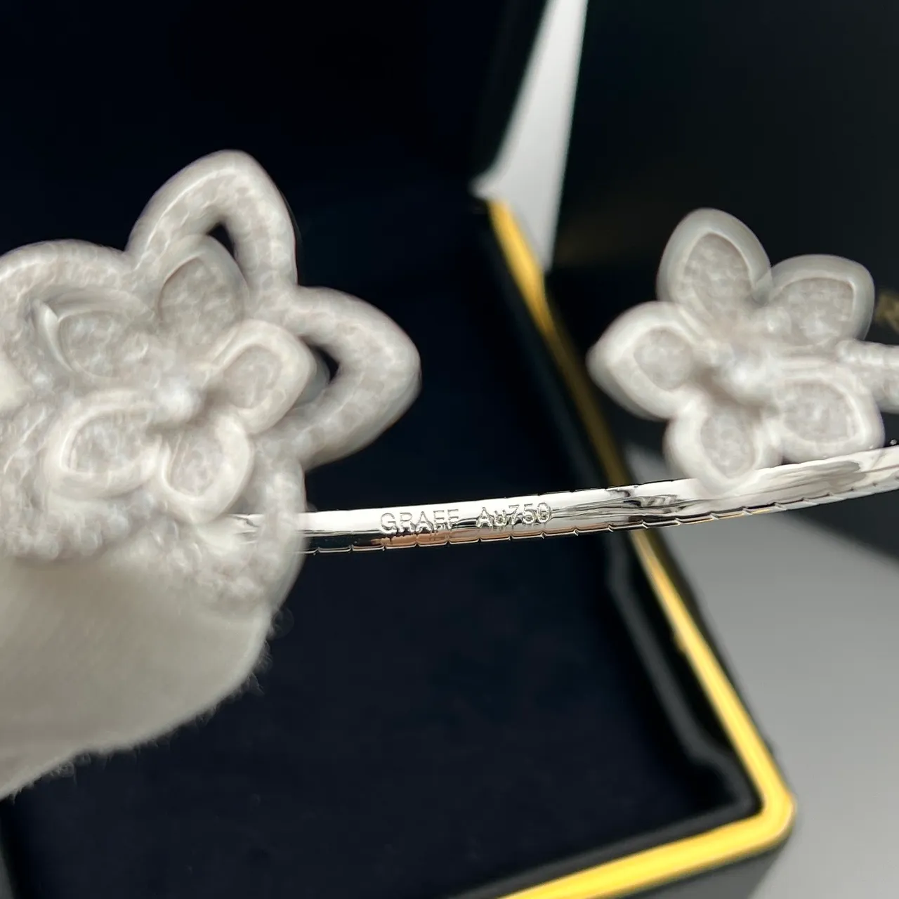Graff Floral Pavé Diamond Open Bangle Bracelet 2