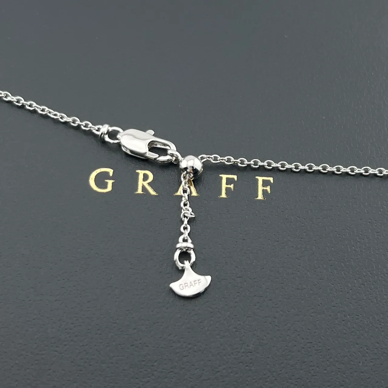 Graff Silver Black Flower-Shaped Pendant Pavé-Set Stones Necklace 3