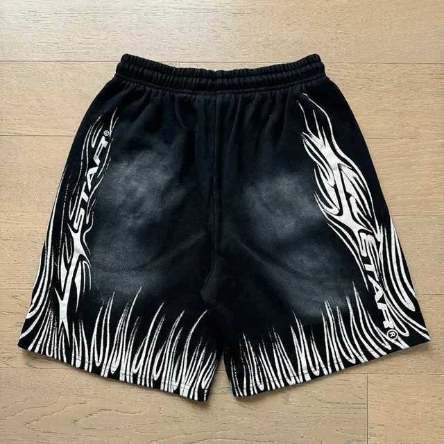 Graphic-Print Elastic-Waist Drawstring Shorts 18
