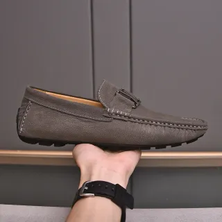 灰黑纹理粒面皮革 Moc-Toe 缝线 乐福鞋