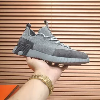 Zapatilla gris de punto y ante low-top