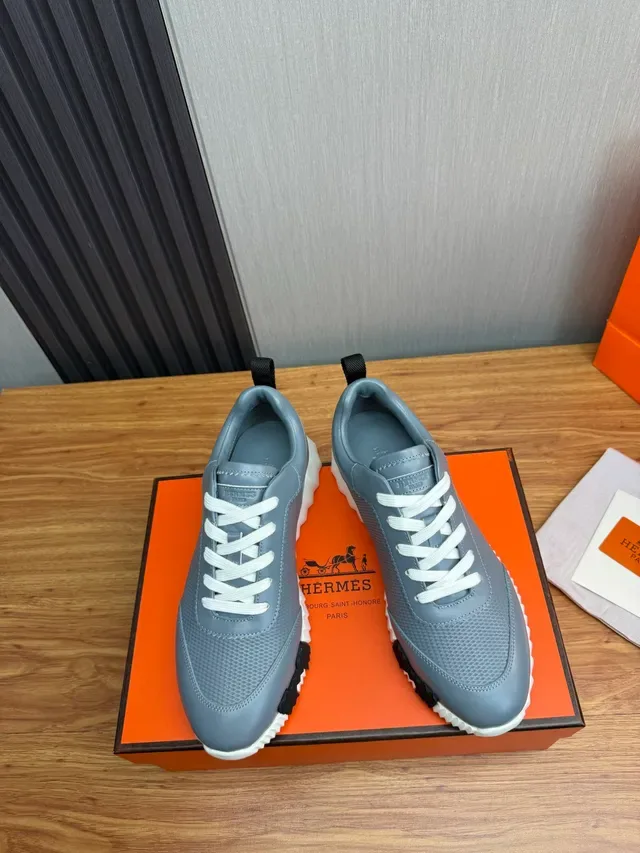 Gray White Sculpted Ridged Midsole Mesh And Smooth Upper Sneakers 5