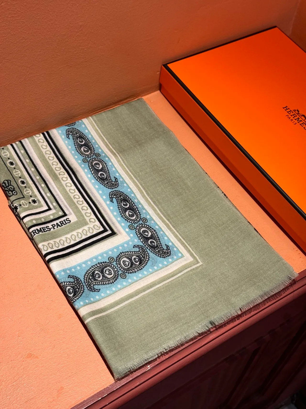 Xale verde azul estampado com mapa náutico motivo paisley borda de trim 6