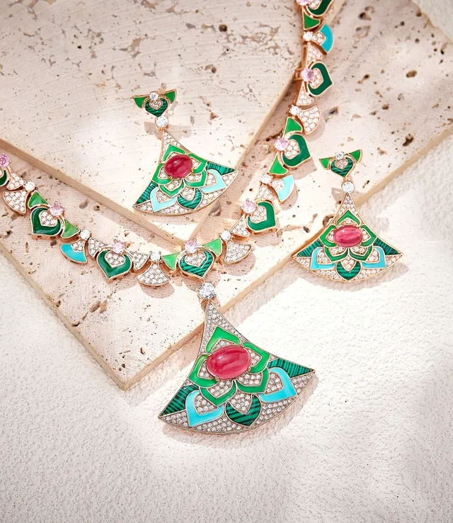 Green Pink Fan-Shaped Enamel-Inlaid Earrings 3